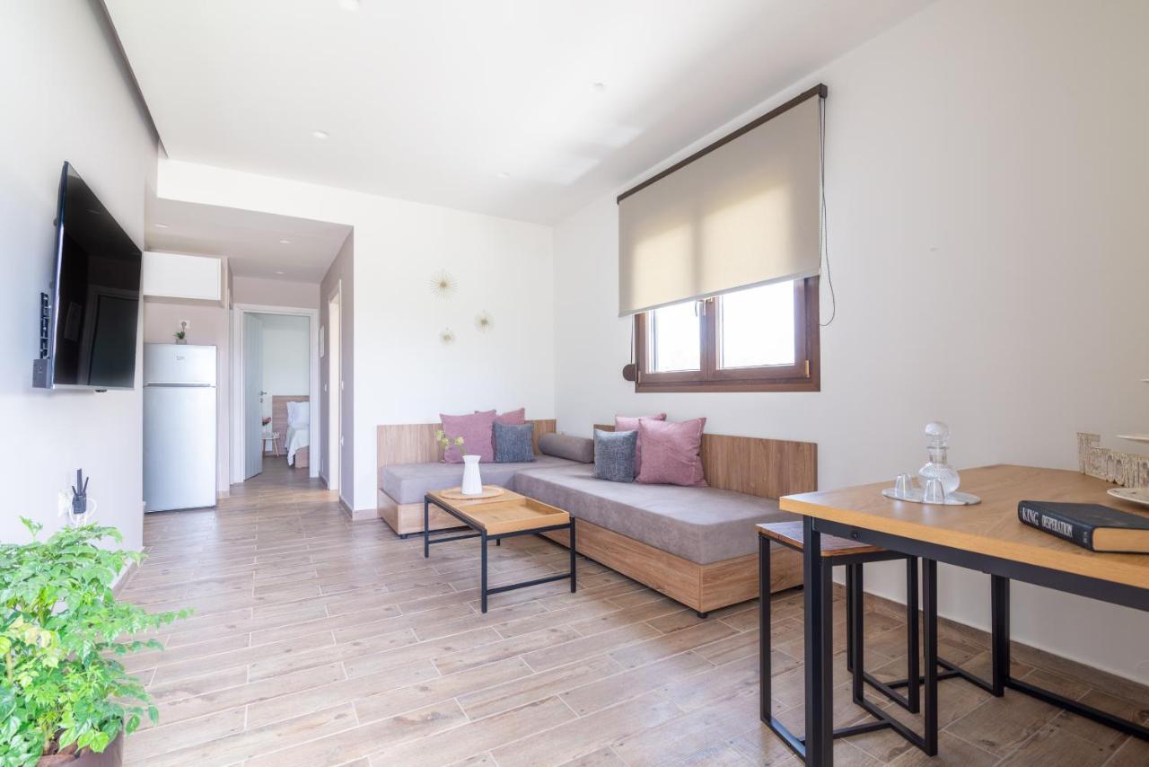 Modern House With Pool Near Beach Gazi Екстер'єр фото