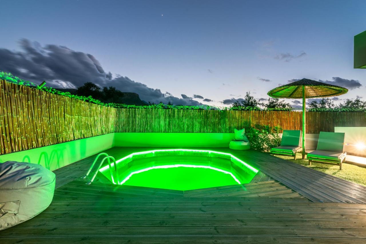 Modern House With Pool Near Beach Gazi Екстер'єр фото